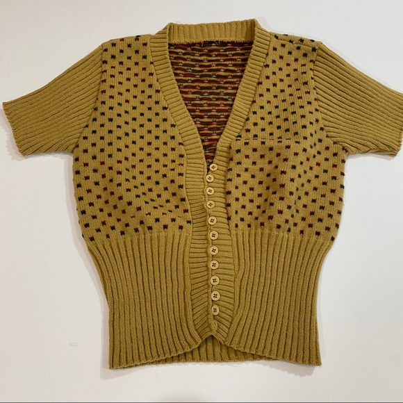 Vintage Sweaters - VTG 70 Camel red & green fitted/crop cardi sweater
